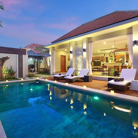Kae Villa Anggrek Seminyak Exterior foto